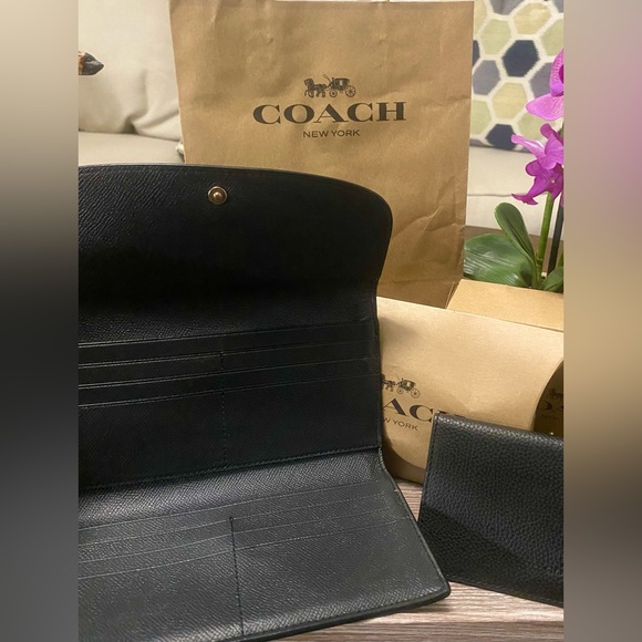 Coach Wallet and Check book •
3 fold Wallet • Carriage Logo - Picture 9 of 15